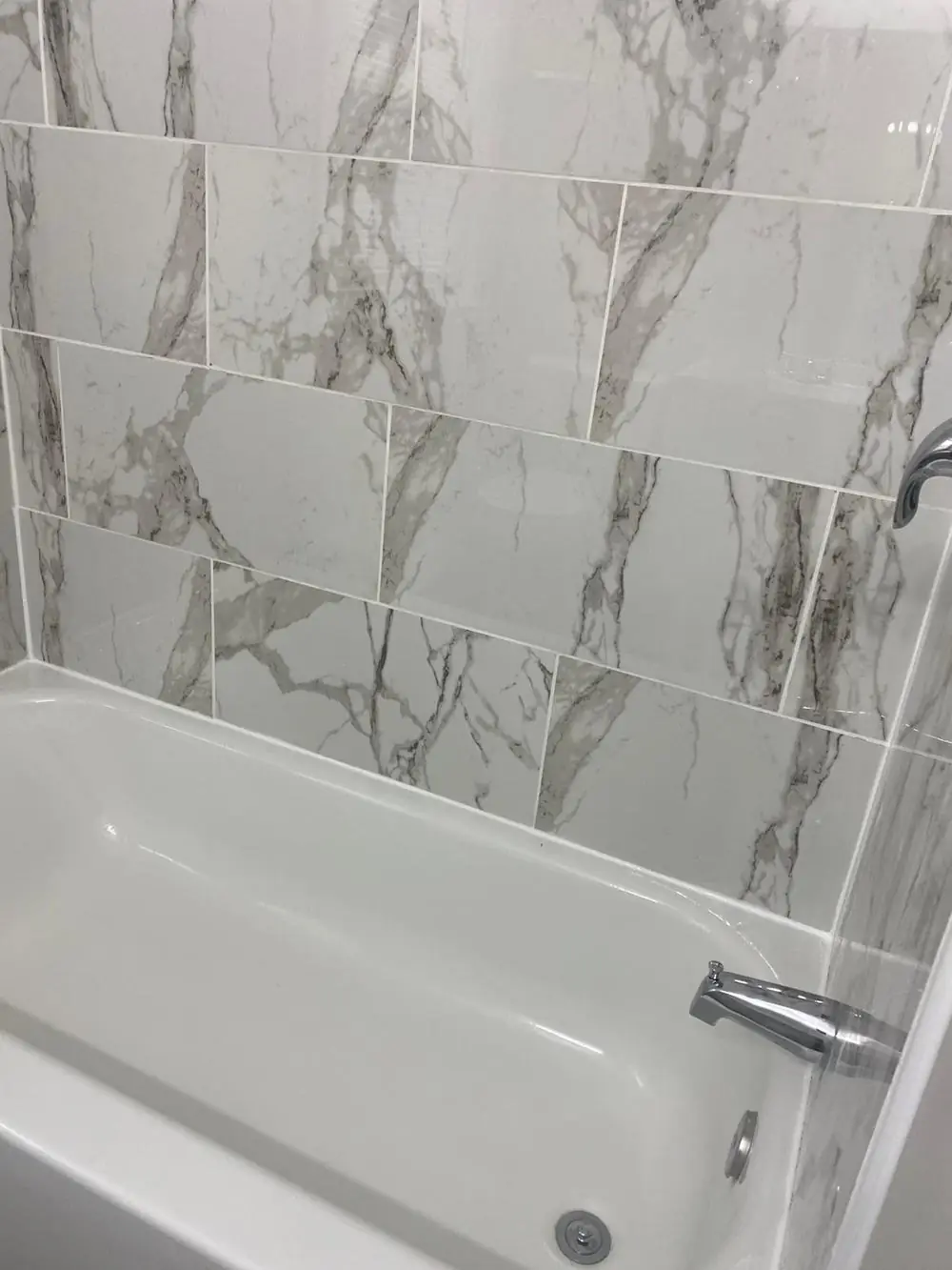 Clean bathtub and tile surround